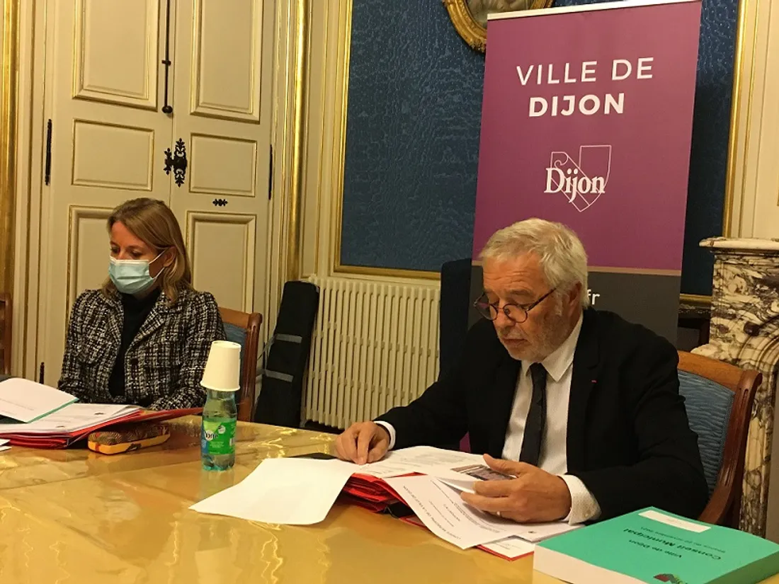 François Rebsamen et Nathalie Koenders ce lundi soir avant le conseil 